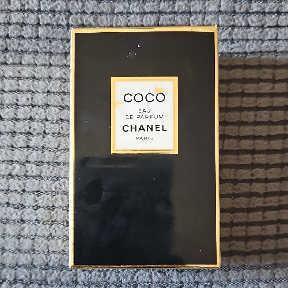 ❣️CHANEL Coco Eau de Parfum Black and Gold Box❣️